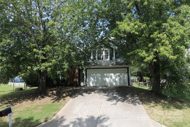 Building Photo - 7130 Lanark Ct