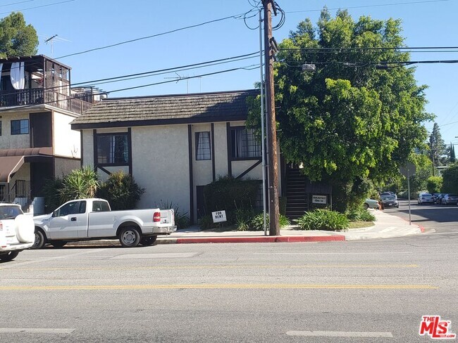 Building Photo - 5170 Columbus Ave Rental