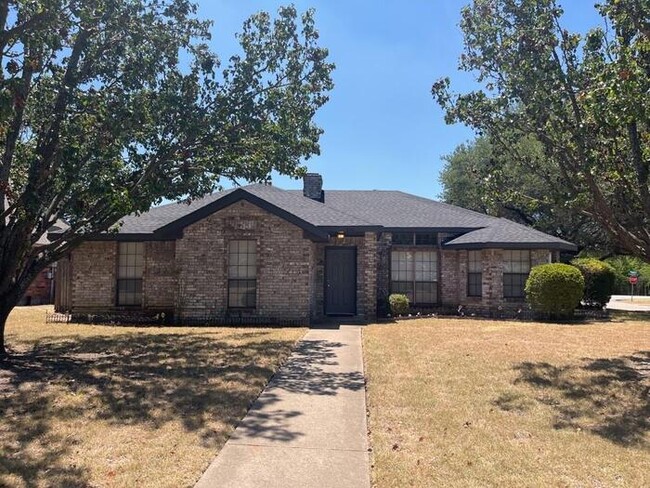 4 bedroom! Corner lot, Desoto isd ! - 4 bedroom! Corner lot, Desoto isd ! Casa