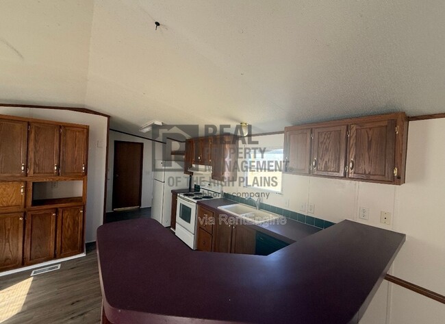 Building Photo - 8230 Upton Rd Unit 18