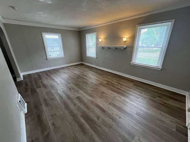 Photo - 6126 S Benton Ave