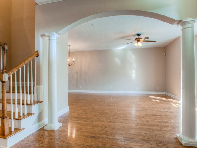 Photo - 204 Aberdeen Pond Dr