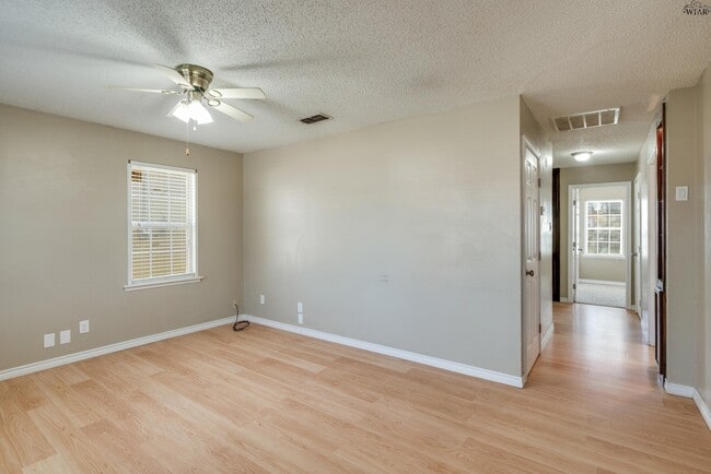 Photo - 5115 Kingston Dr