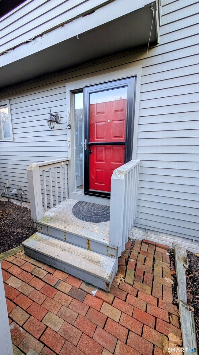 Photo - 10 Ledgewood Dr Unit 10