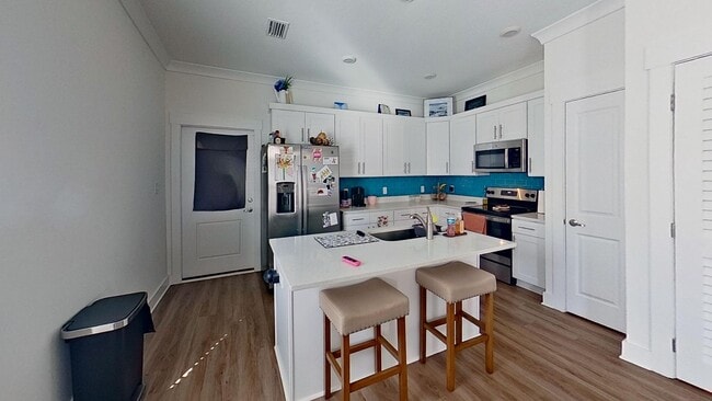 Building Photo - Beautiful 3/2.5 Verandas Townhouse