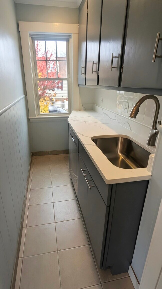 Photo - 146 Waverley Ave Unidad 146