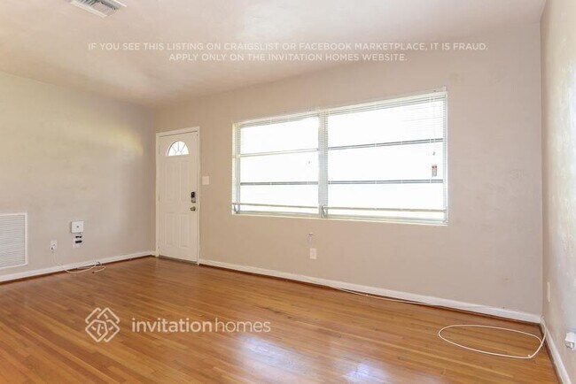 Photo - 2359 Eastwood Dr