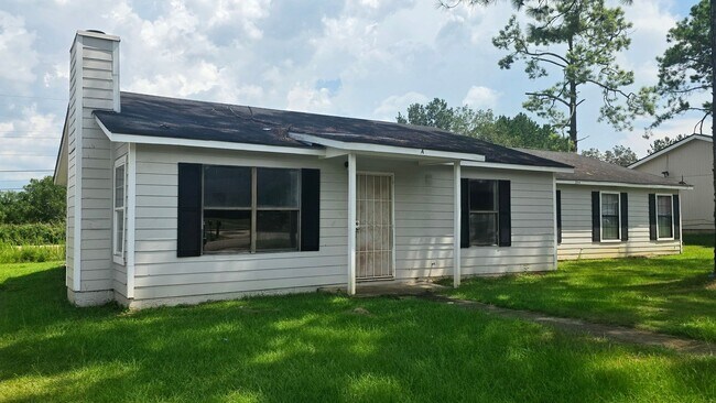 Building Photo - 304 Carriage Ln Unit A