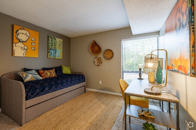 2BR, 1.5BA - 986SF - Kenya - Second Bedroom