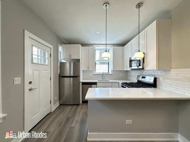 Photo - 3937 N Janssen Ave Unit A09C