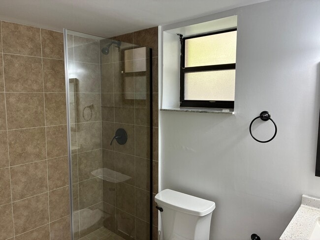 Photo - 13000 SW 92nd Ave Unit # B206