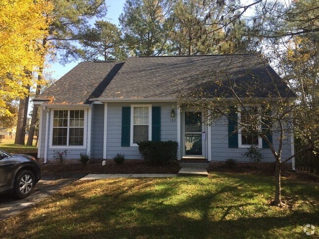 Building Photo - Charming 3 Bedroom House in Chapel Hill!