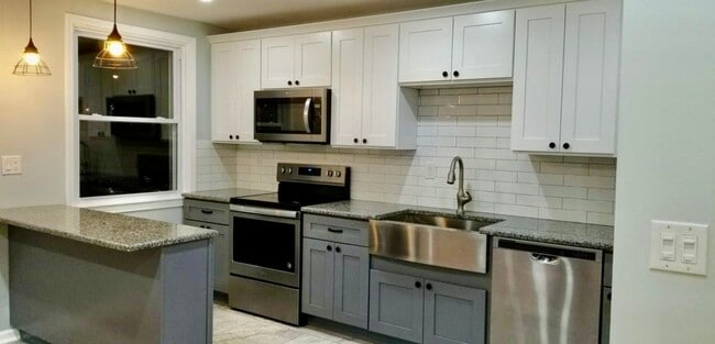 Building Photo - 7935 Leonard St