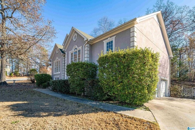 Photo - 121 Kentwood Way