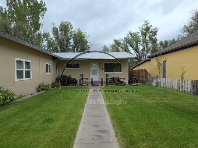 Photo - 729 3rd St