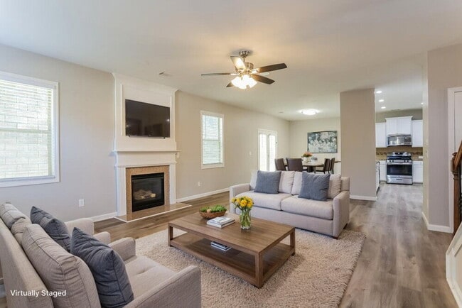 Photo - 370 Brannigan Ct