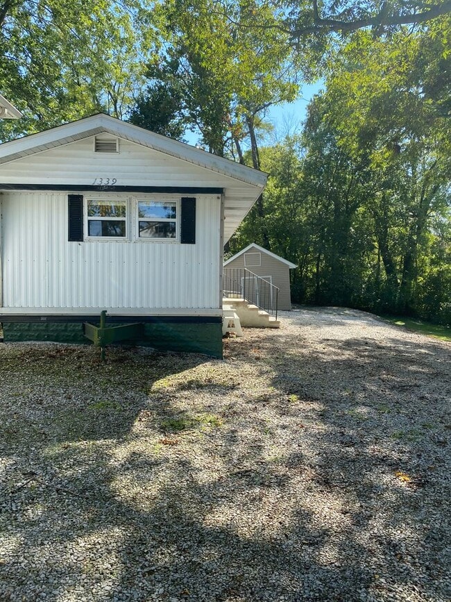 Photo - 2 Bed 1 Bath Mobile Home