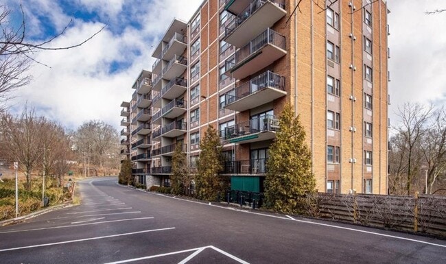 Photo - 1815 William Howard Taft Rd Unit 409