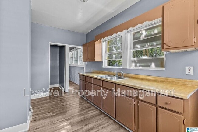 Photo - 1621 2nd Ct W