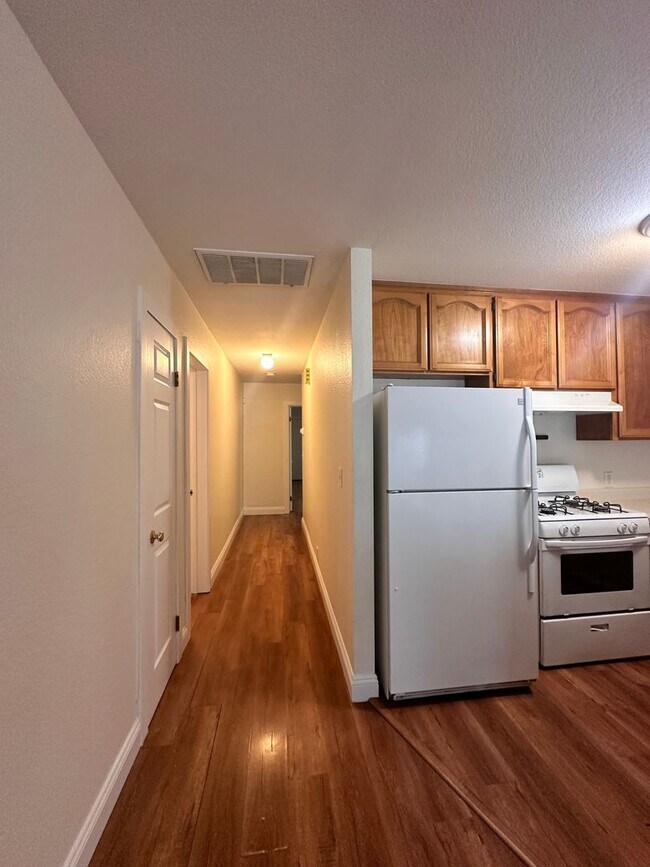 Photo - 1219 E St Unidad 1219 1/2 E St