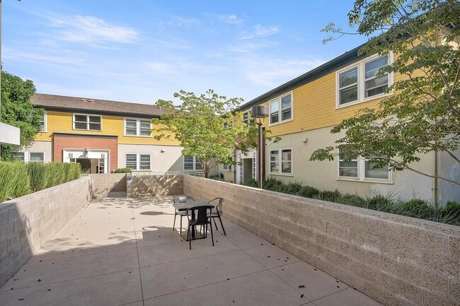 Photo - 8815 Belford Ave Unit 8815