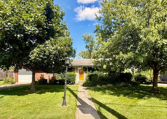 Building Photo - 4707 Fairview Ave