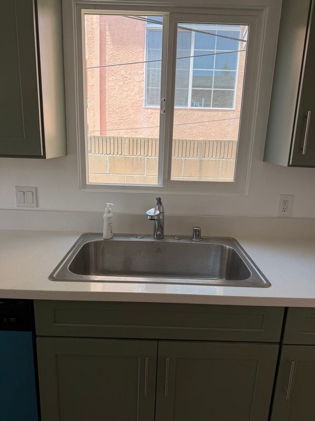 Photo - S. LAWNDALE NEWLY REMODELED 1 BDRM HOUSE FOR LEASE!