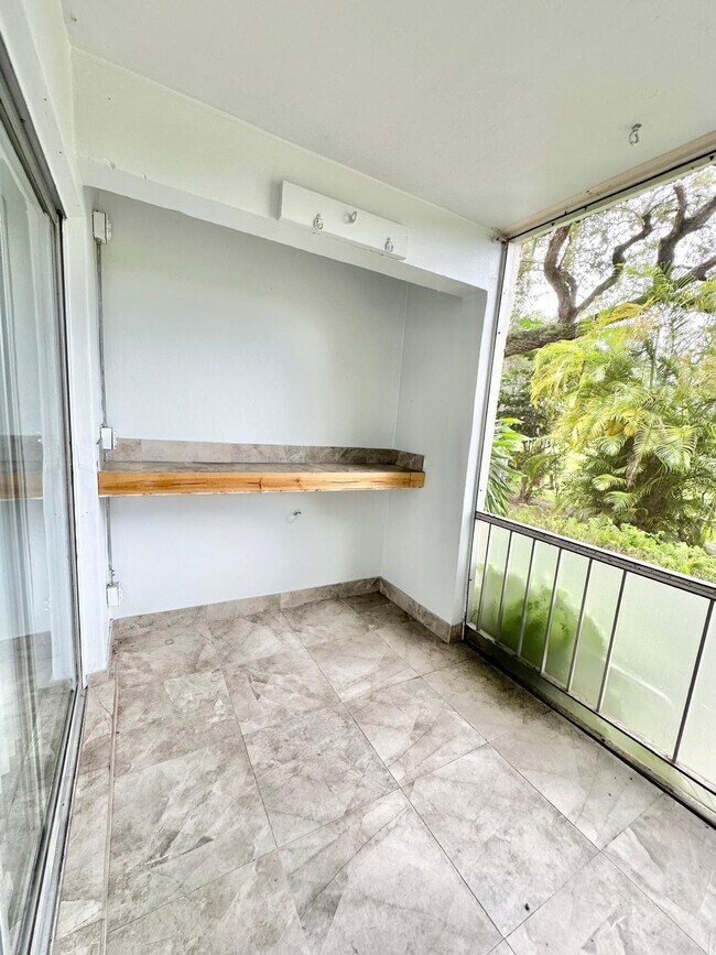 Photo - 610 NW 13th St Unidad 16