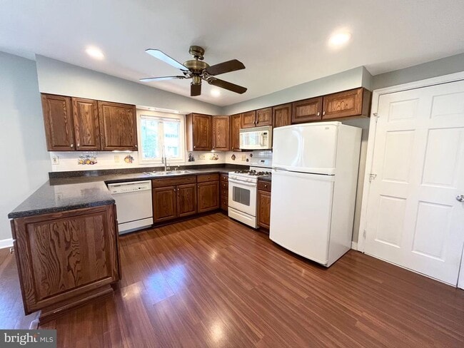 Photo - 5650 Gary Ave