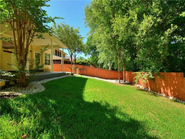 Building Photo - 1817 Chasewood Dr