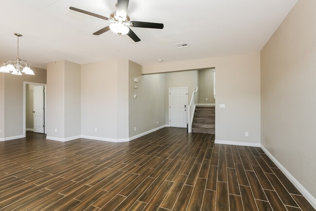 Photo - 7215 Mulberry Forest St