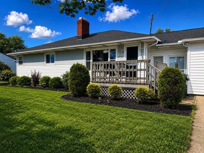 Photo - 4969 Hudson Dr