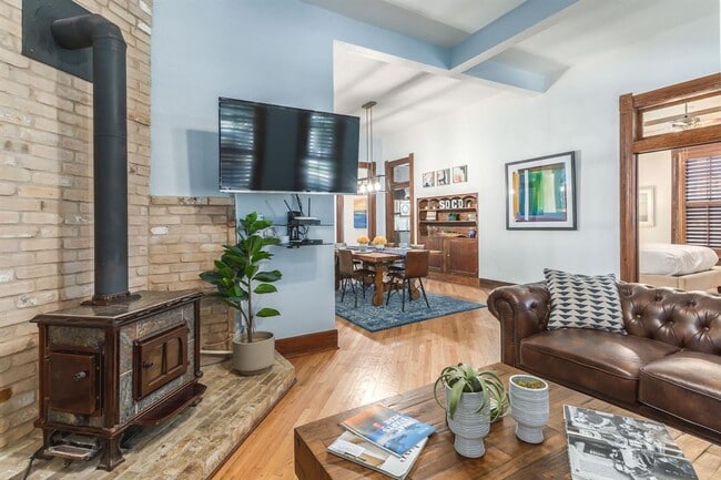 Photo - 203 Leland St
