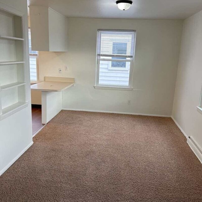 Photo - 1095 Gillingham Rd