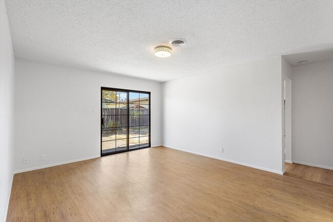 1256 Rosewood Way
