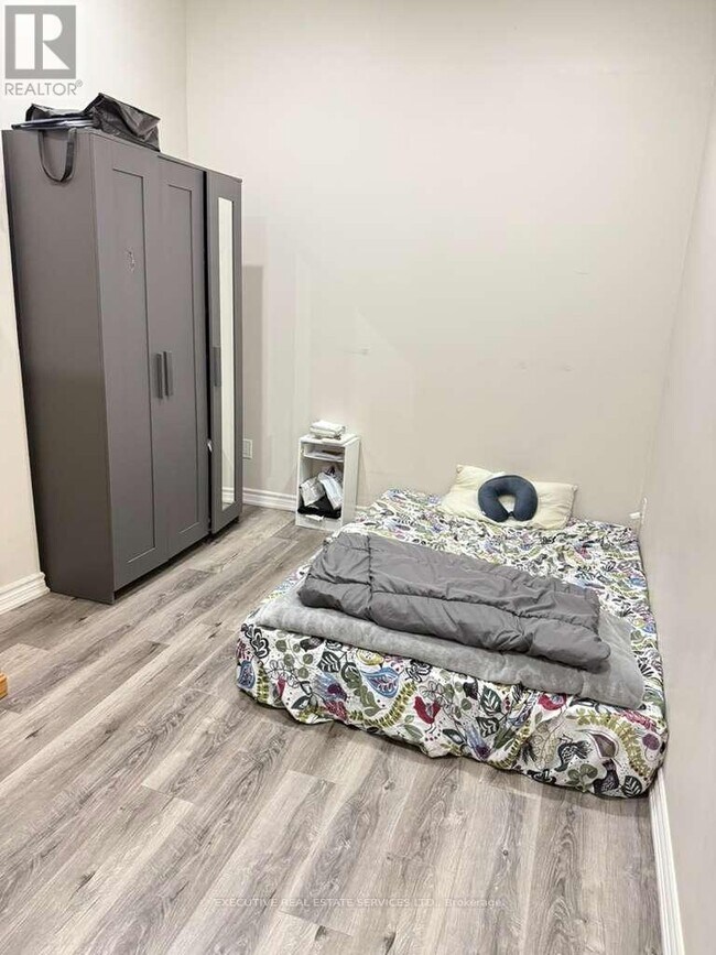 Photo - 40 Roulette Cres