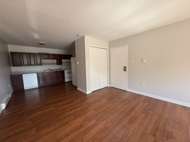 Photo - 2 Arena Ln Unité 6