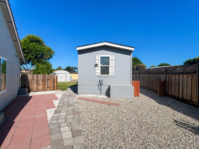 Building Photo - Private 2-Bedroom ADU with Yard, Shed, and Separate Entrance
