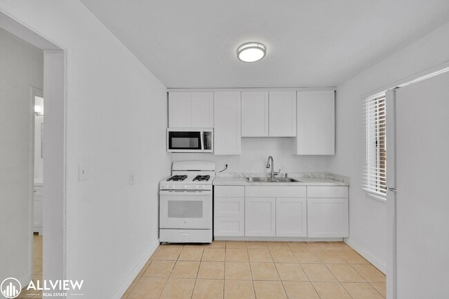 Photo - 3969 B St Unit 3967