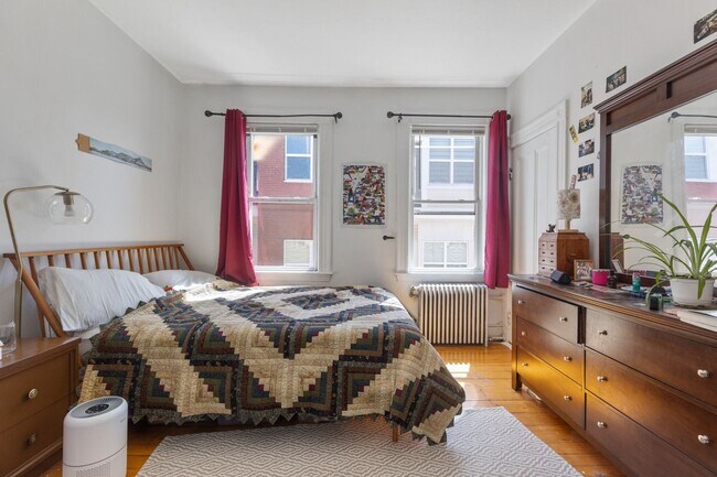 Photo - 9/1 Beautiful Inman Sq 3BR with laundry in...