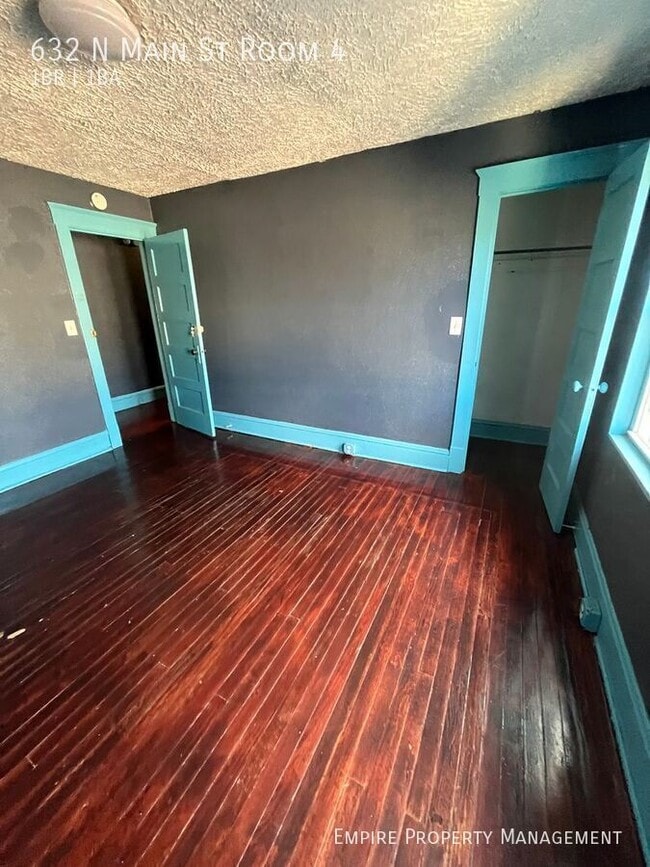 Photo - 632 N Main St Unidad 4