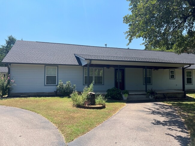 Building Photo - 11870 Spencer-Jones Rd Rental
