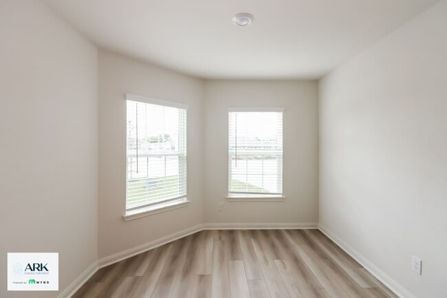 Photo - 26828 Steinbeck Dr