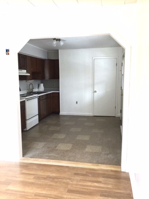 Eat in Kitchen - 5 Adirondack Rd Unit B