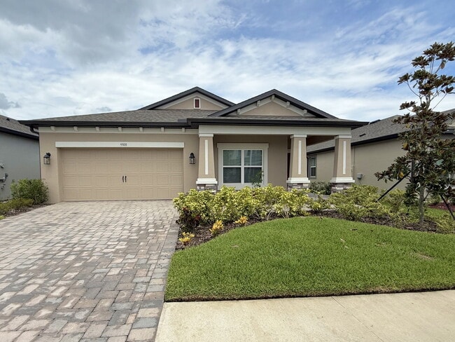Building Photo - "Charming 3-Bed Oasis with 2 Full Baths in... Rental