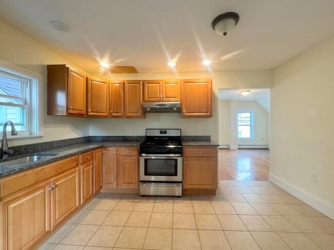 Photo - 102 Sycamore St Unit 3