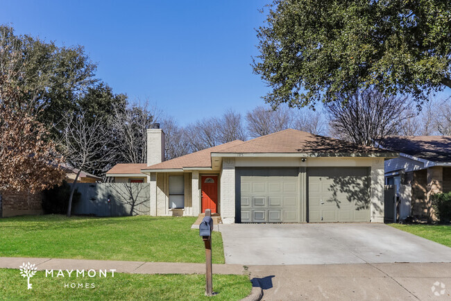 Building Photo - Charming 2-Bedroom Home