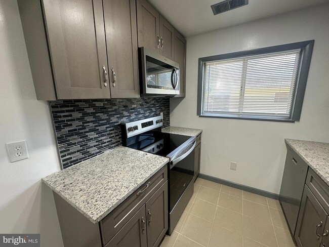 Photo - 10704 Montgomery Rd
