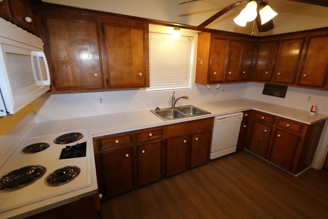 Photo - 2319 Quail Valley E Dr