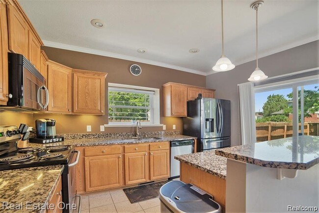 Photo - 2043 Vermont Ave